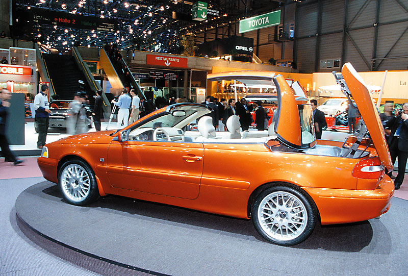 C70 cabrio s pevnou strechou.jpg