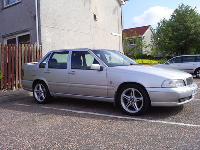 Volvo S70.jpg