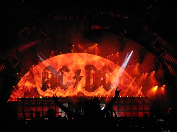 AC DC 060.jpg