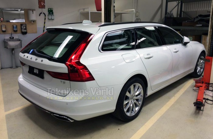 volvo-v90-2017-rear-700x457.jpg