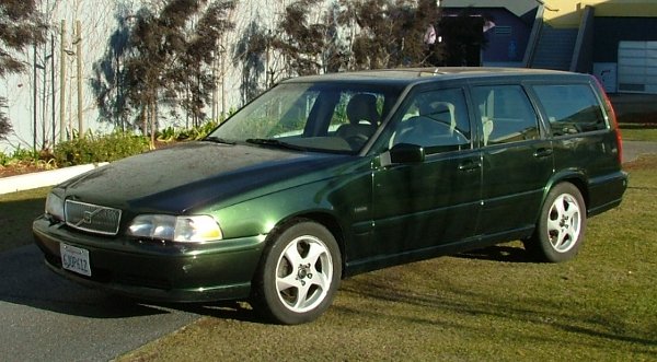 1998-volvo-v70-t5-forest-green-w-tan-interior-179k-fresh-head-new-radiator_1.jpg