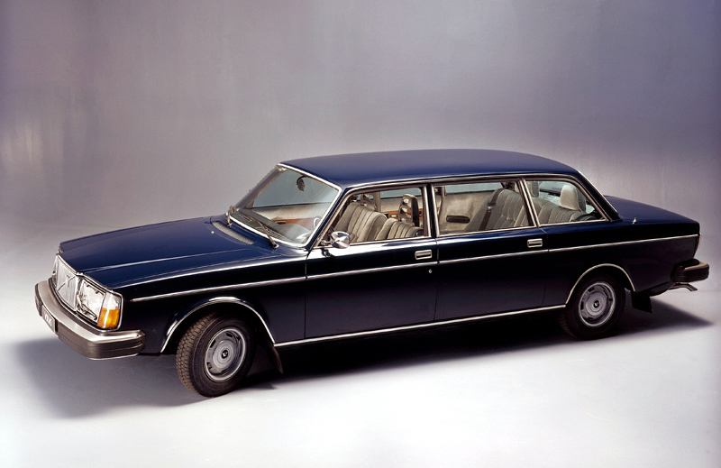 1975_Volvo_264_TE.jpg