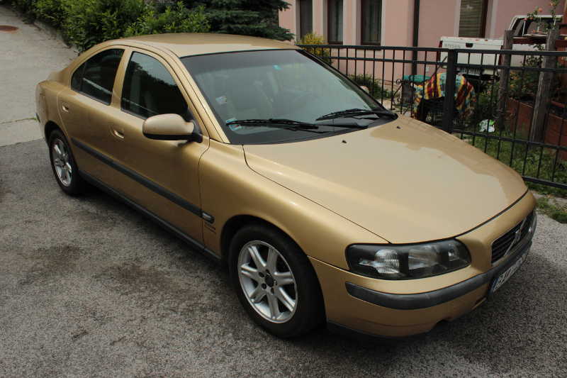 volvo02.JPG