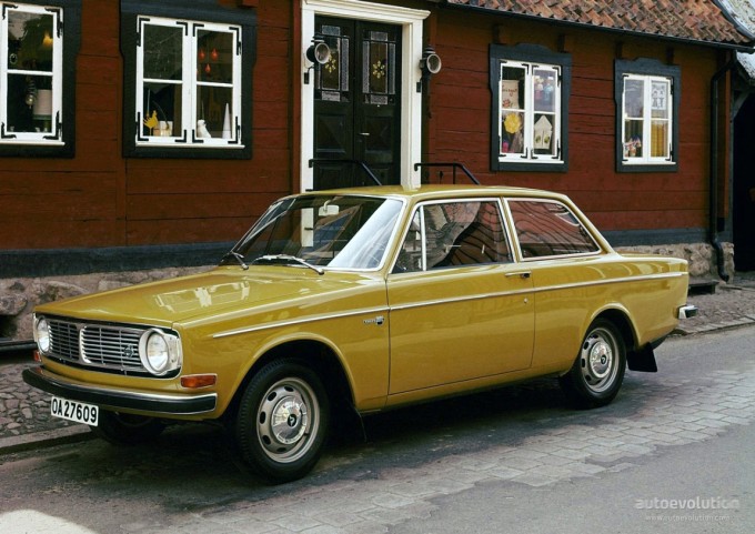 VOLVO142-medium-2435_2.jpg